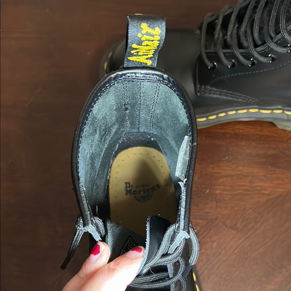 Dr. Martens 1460 SMOOTH LEATHER LACE UP BOOTS - Picture 9 of 12